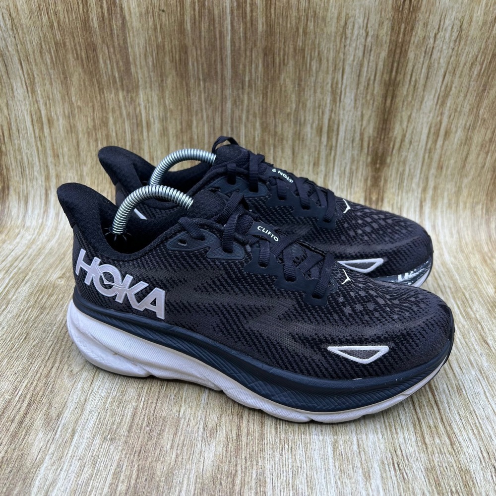 Hoka One One Clifton 9 Women's Size 6.5 Black White Shoes Sneakers 1127896 BWHT